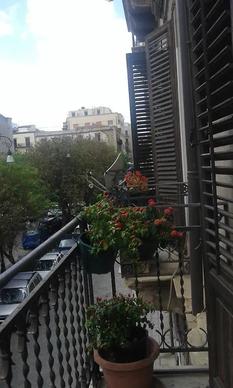 B&B Palermo Art 2*,  Italy